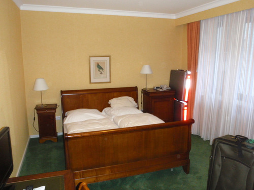 Hamburg: Alster-Hof, our hotel room for the next few days.